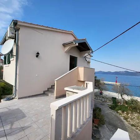 Casa de Férias Duje Mali Iž