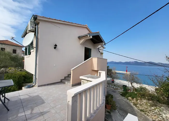 Casa de Férias Duje Mali Iž